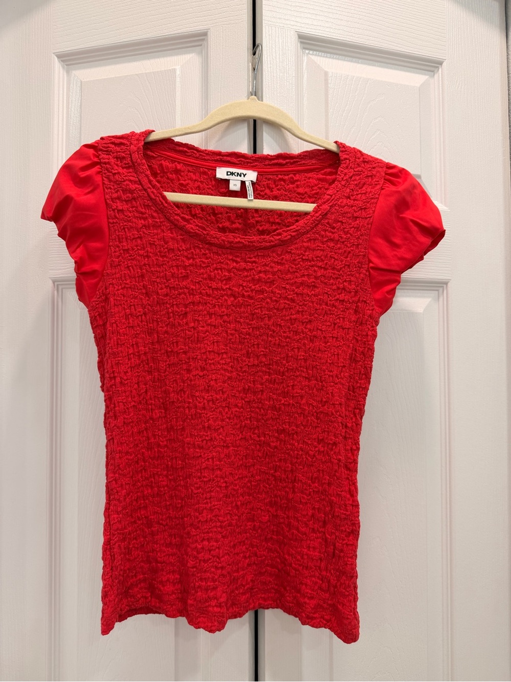 DKNY Red Short Sleeve Textured Scoop Neck Top